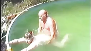 Kızı, aile içi konulu porno film baba ve amca