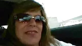 Kravat ve yatakta adam onu kızdırmak klasik konulu pornolar